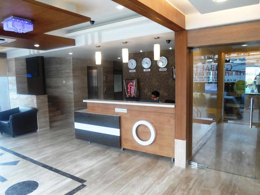 ป๊อปปี้ส อนุกุลา เรสซิเดนซี Hotel ฮอร์นีเบ็ชวา ภายนอก รูปภาพ